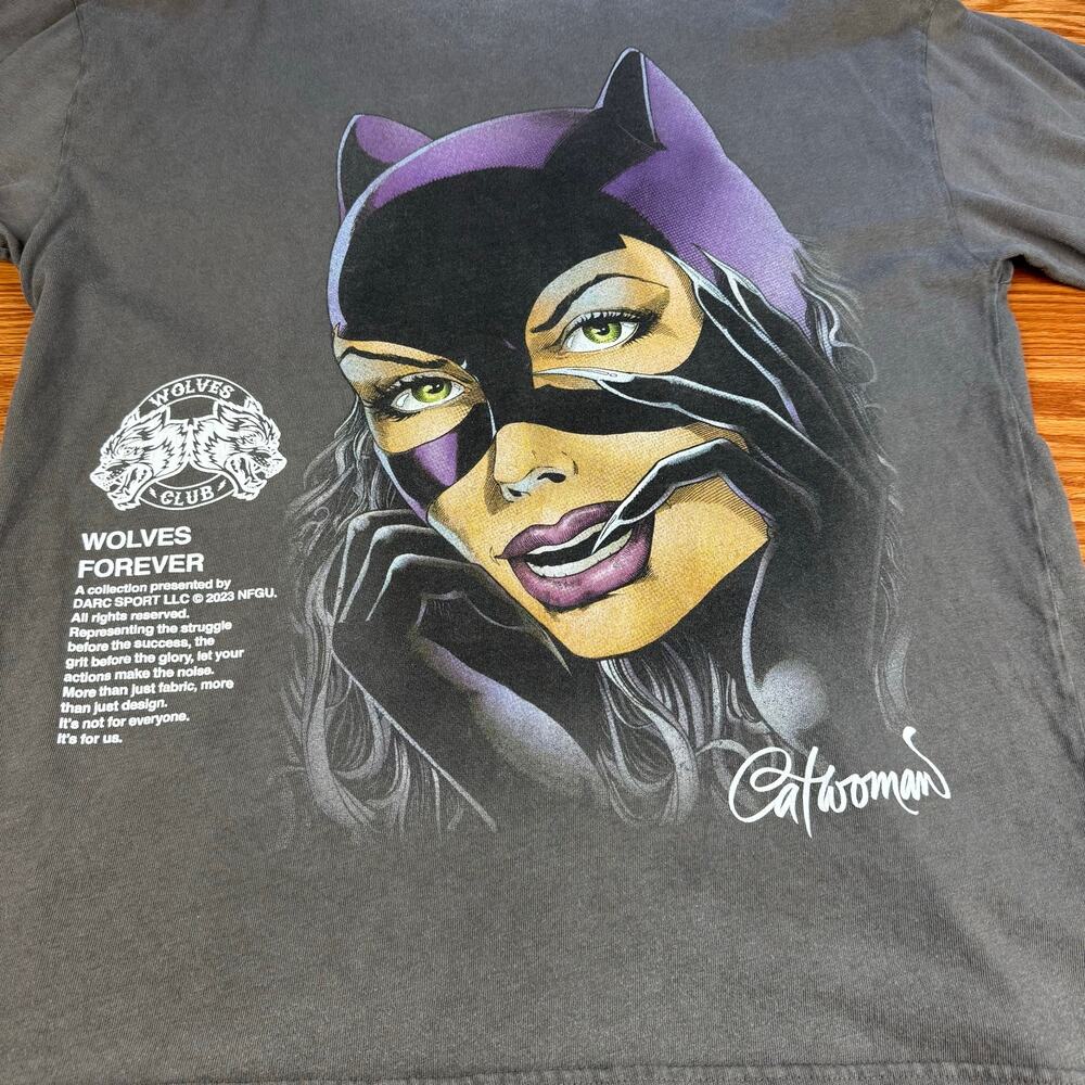 Darc Sport x DC Cat Woman Limited Edition Tee Shirt Sz M